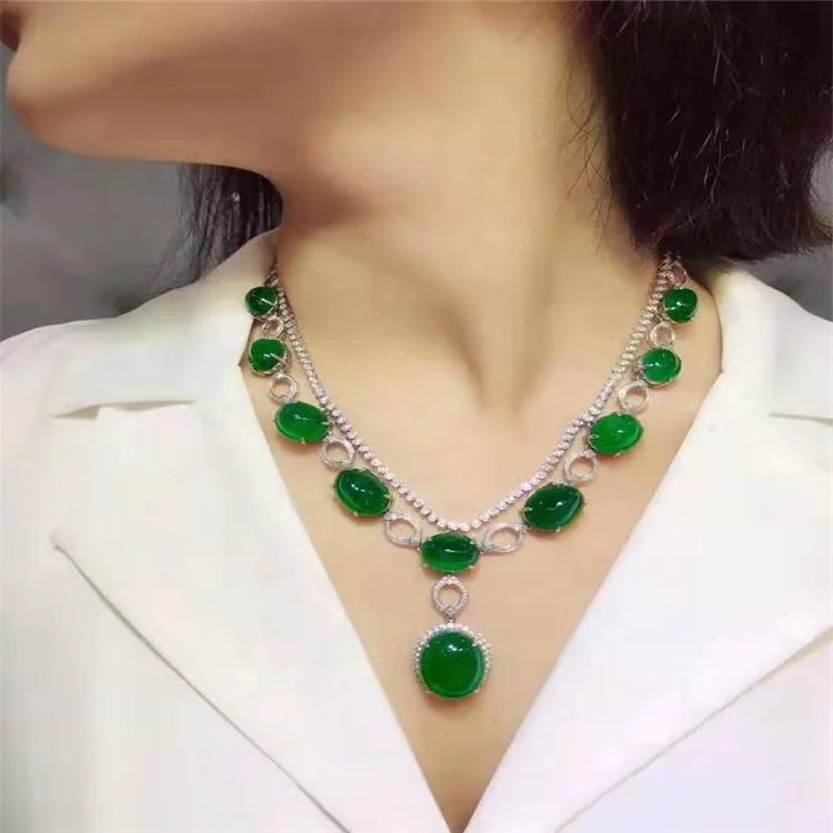18K Gold Fine Custom Jewelry Luxury Necklace 106.5 Vivid Green Natural Emerald Gem Stone Classic Flower Pattern for Jewellery