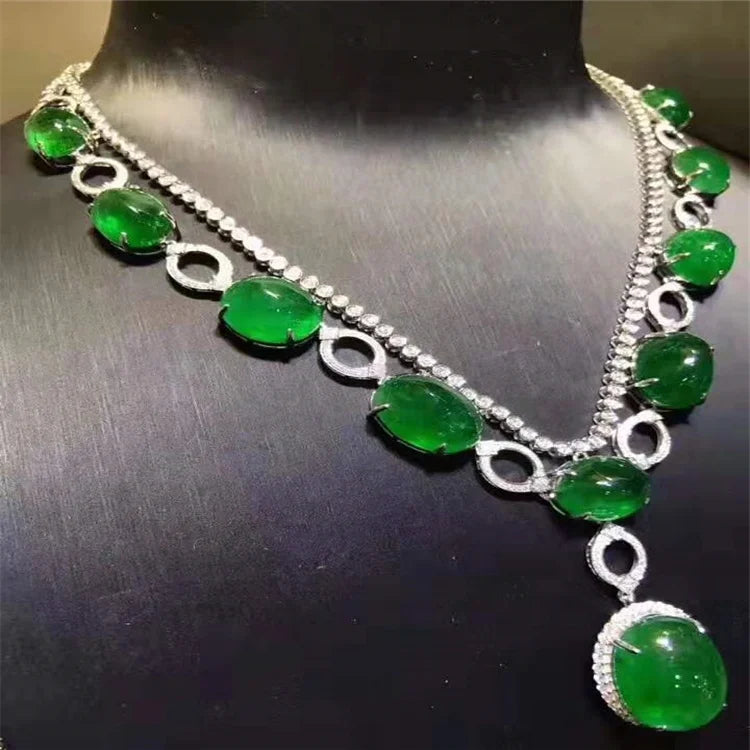 18K Gold Fine Custom Jewelry Luxury Necklace 106.5 Vivid Green Natural Emerald Gem Stone Classic Flower Pattern for Jewellery